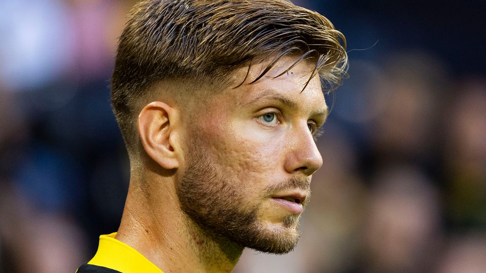 AIK:s mittfältare Anton Salétros.