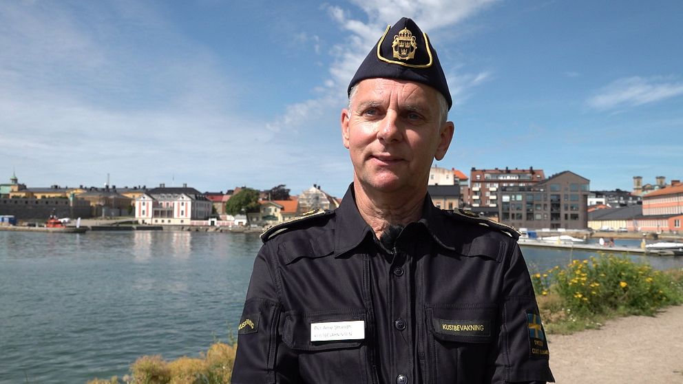 Man som arbetar på Kustbevakningen