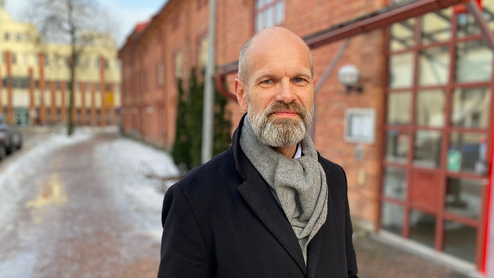 Urban Petrén, IT-direktör vid Region Sörmland tittar in i kameran.