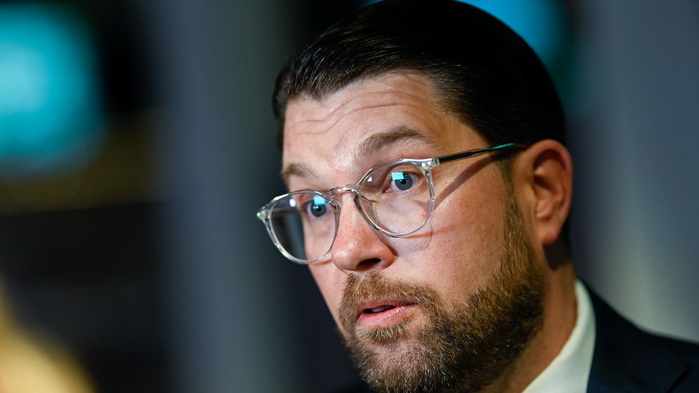 En närbild på Sverigedemokraternas partiledare Jimmie Åkesson (SD).