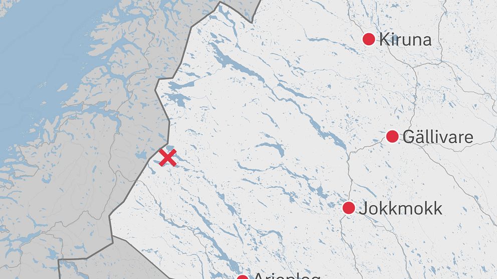 Karta som visar var två personer räddades från en glaciär nära norska gränsen.