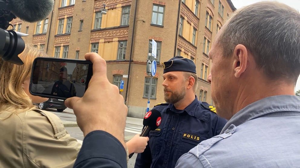 Polisen på presskonferens om gängvåldet