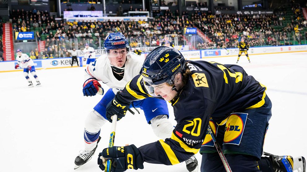 Liam Öhgren tar sig fram i kvällens JVM-genrep i Ängeholm.