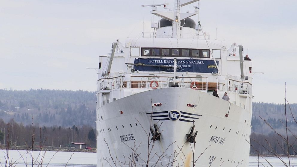 Passagerarfartyget Baltic Star, även kallad Birger Jarl, har inget bygglov för att ligga i hamnen i Lunde i Kramfors kommun.