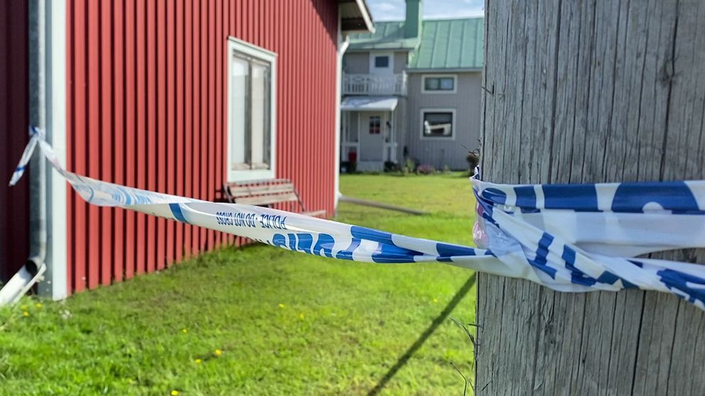 Mannen mördade sin hustru i en by utanför Kalix. Hemmet spärrades av.