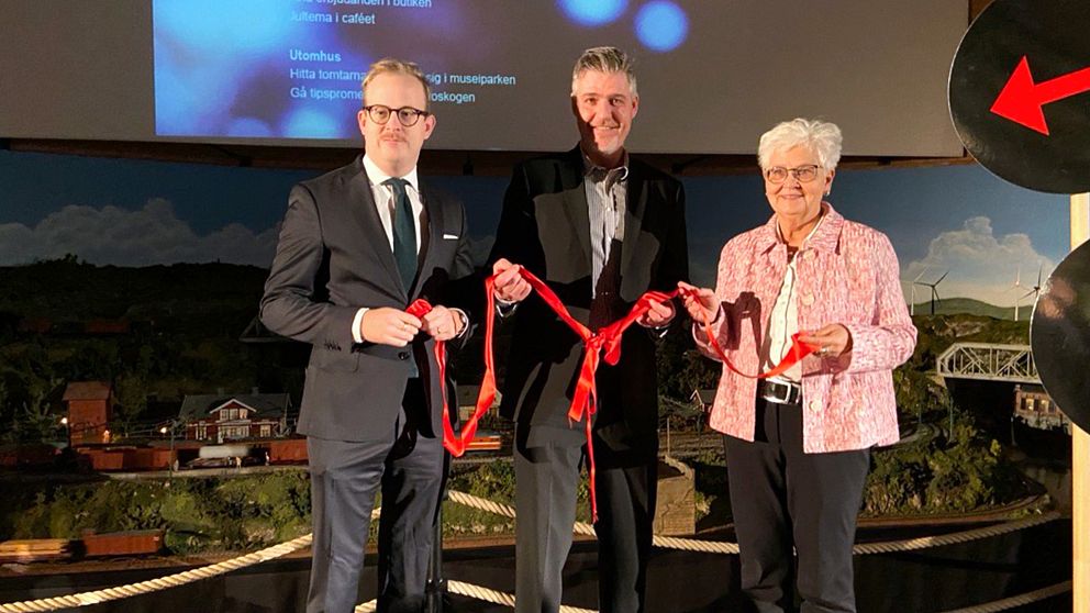 Invigning av ny räls på flera stäckor i Skåne