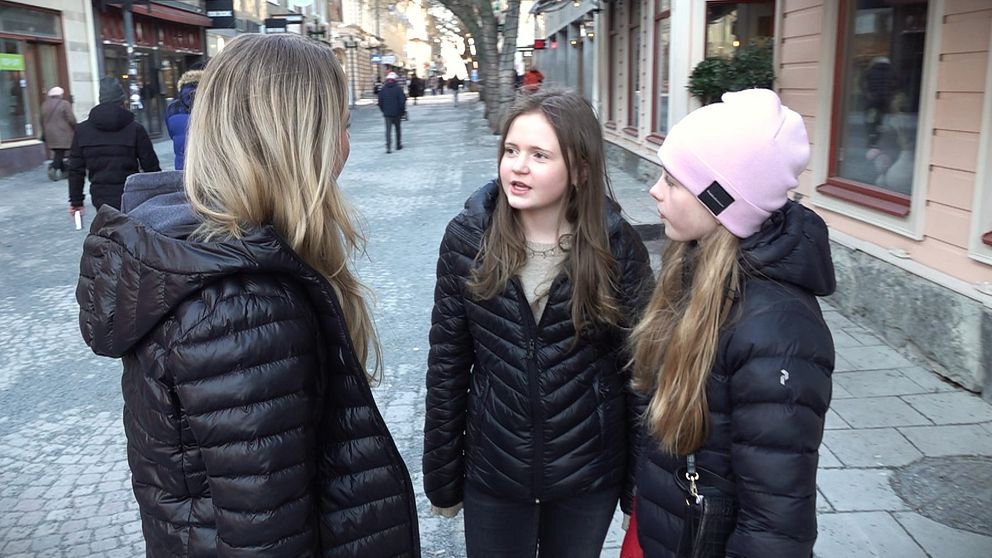 För många 12-åringar har hudvård blivit ett stort intresse. Hör vad de här tre tjejerna i Östersund säger om det.