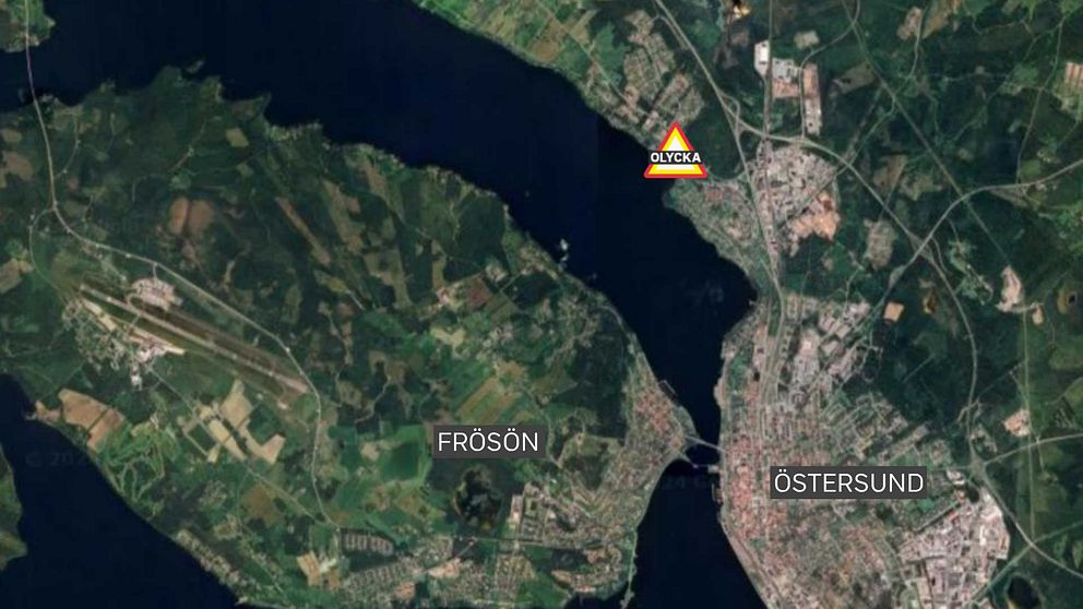 Karta över Östersund och Frösön med ungefärlig olycksplats utmärkt efter att ett tåg kört på stillastående bil