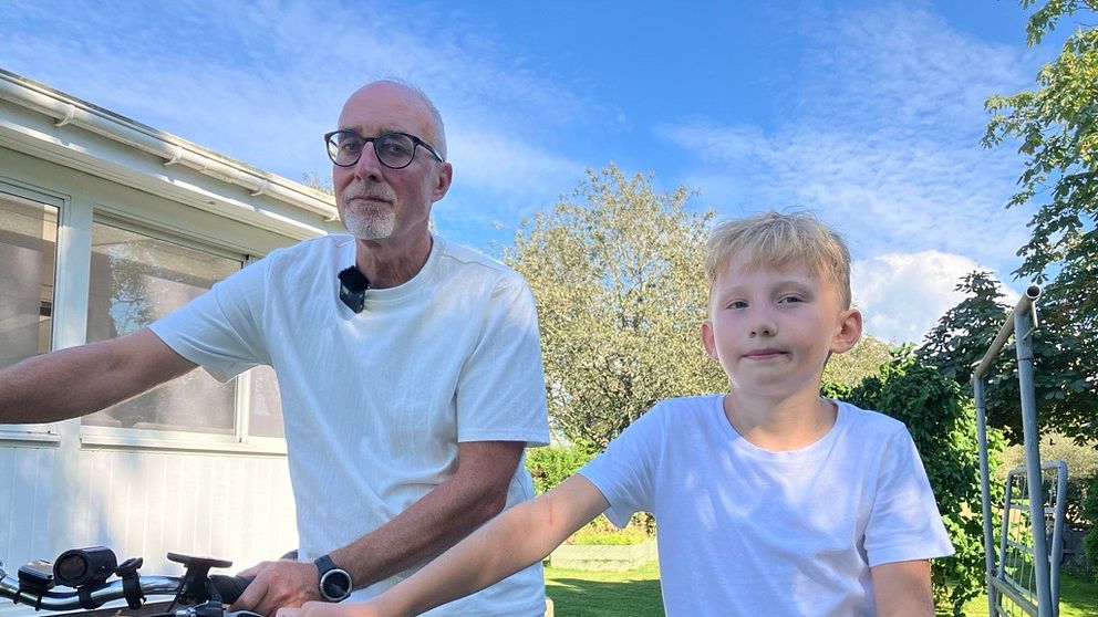 Lasse Johansson med sonen Simon Johansson och deras cyklar