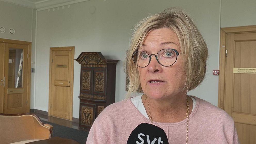 Annelie Granath, tillförordnad kommunchef i Rättvik kommenterar det allvarliga läget med översvämningarna.