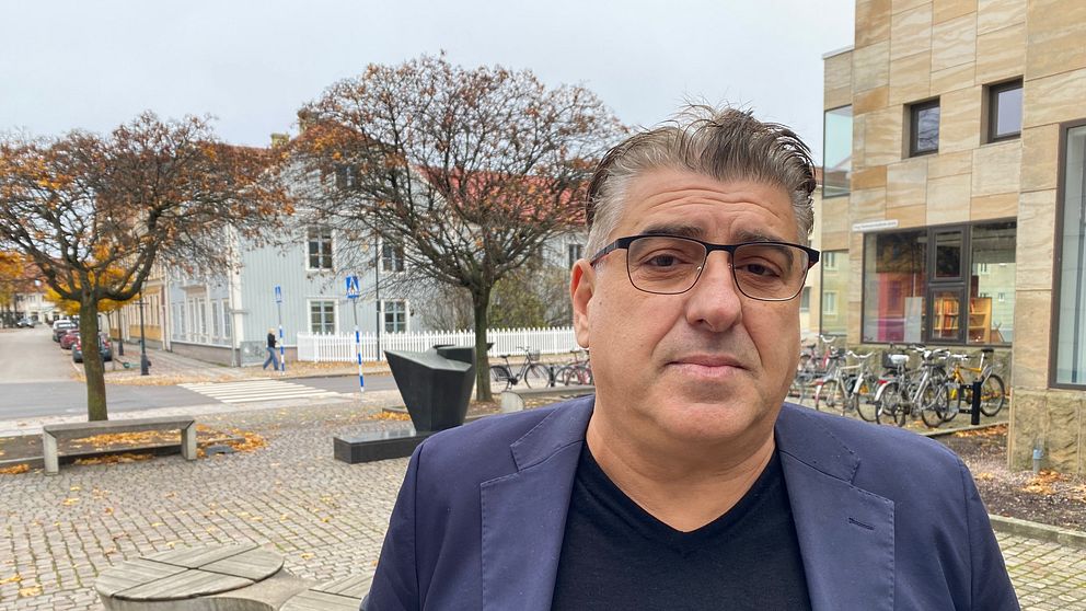 Mazar Alijevski, kultur- och fritidsdirekör i Jönköpings kommun, berättar att J-Södras degradering från superettan till Ettan Södra kan få föreningens intäkter att minska