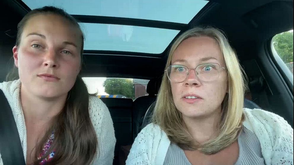 Två kvinnor i en bil