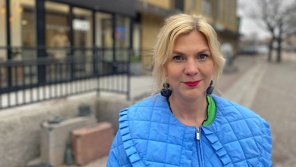 Kommunchef Emma Gröndahl i Hylte kommun pratar om inverkan den stora flyktingvågen hade på Hylte kommun under år 2014 till år 2017.