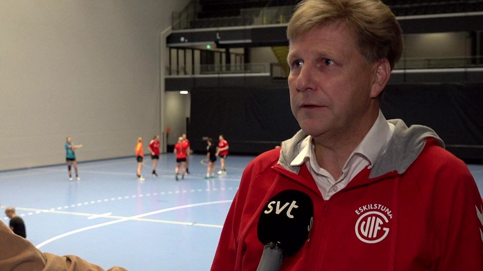Björn Föressevi i en idrottshall