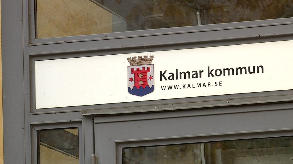 Skylt på Kalmar kommun.