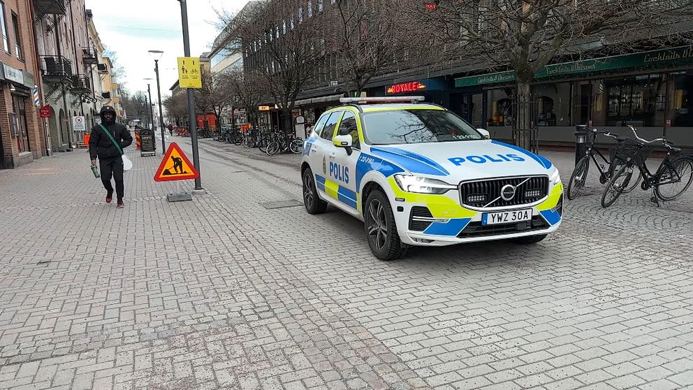 Polisbil i central Karlstad.