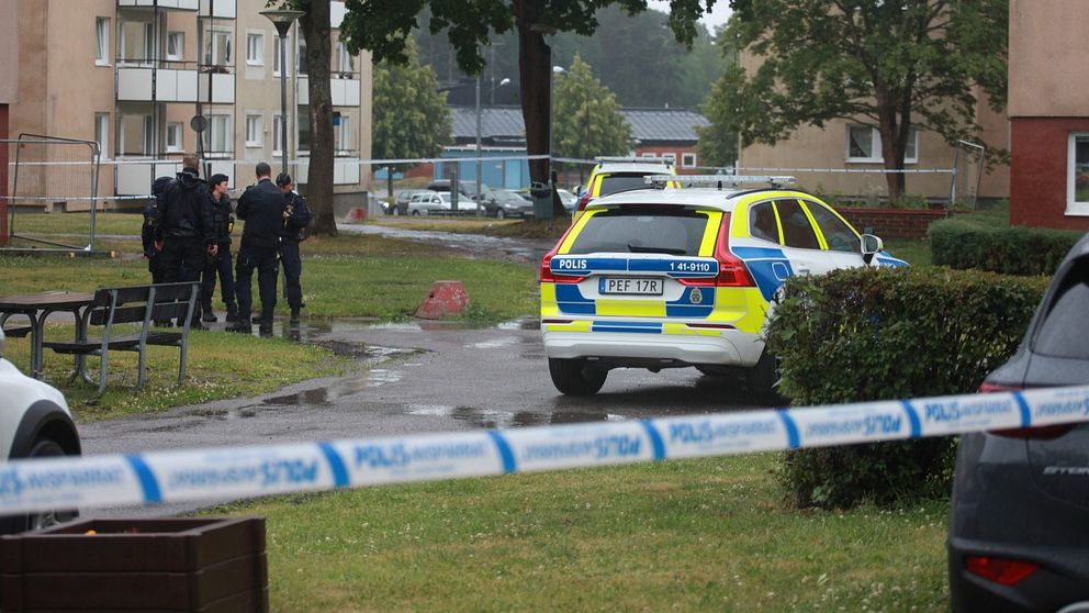 Poliser i bostadsområdet Fröslunda i Eskilstuna