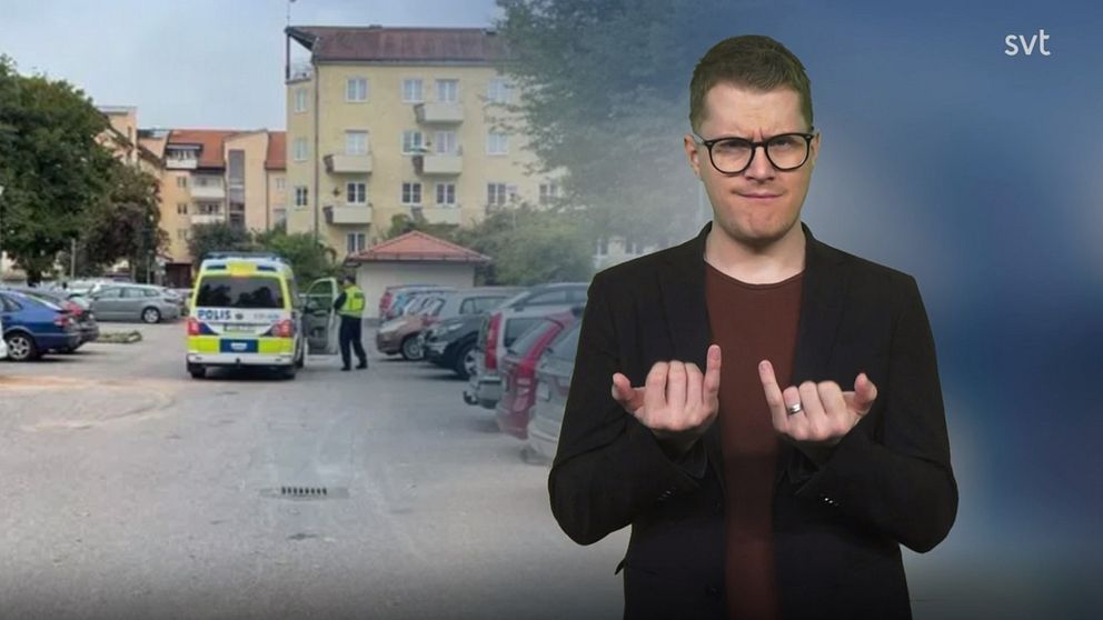 En En man har påträffats skjuten i ett trapphus i stadsdelen Sala backe i Uppsala