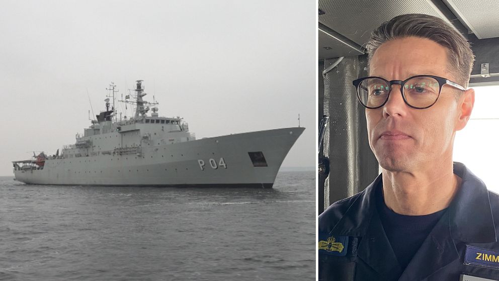 Till vänster syns ett grått militärfartyg märkt med ”P 04” som seglar på havet. Till höger syns en person iklädd marinuniform med namnlapp på bröstet.