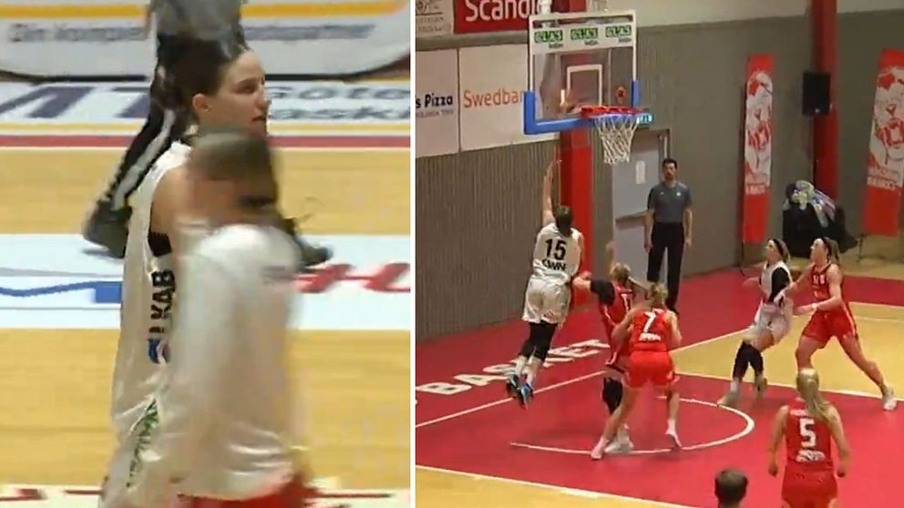 En delad bild som visar två scener från en basketmatch. Till vänster visas en spelare som går mot bänken efter en spelaktion. Till höger ses en annan spelare hoppa för att göra en layup medan motståndare försöker blockera skottet.