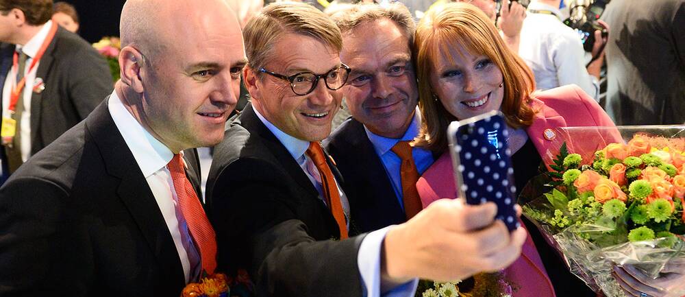 Göran Hägglund (KD) tog många selfies under året – här tillsammans med kollegorna i Alliansen efter Aftonbladets valdebatt.