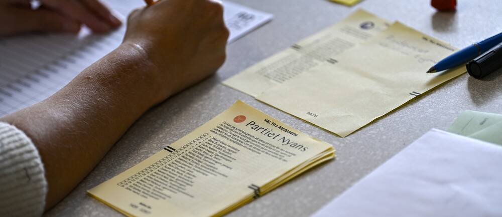 Rösterna i Valet 2022 från hela Skåne räknades och kontrollerades i Länsstyrelsens kontrollräkningslokaler på Kockum Fritid i Malmö. Arkivbild