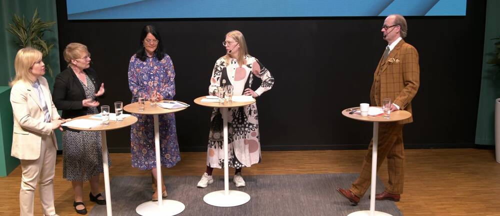 Expertpanelen med Anna Pettersson Westerberg (M), statssekreterare hos socialförsäkringsministern, Martina Johansson (C), företrädare pensionsgruppen, Therese Svanström, ordförande för TCO, Lisa Gemmel, författare till rapporten Knegarpension samtalar om pensionsläget under ledning av Johan Hakelius, politisk chefredaktör Fokus.