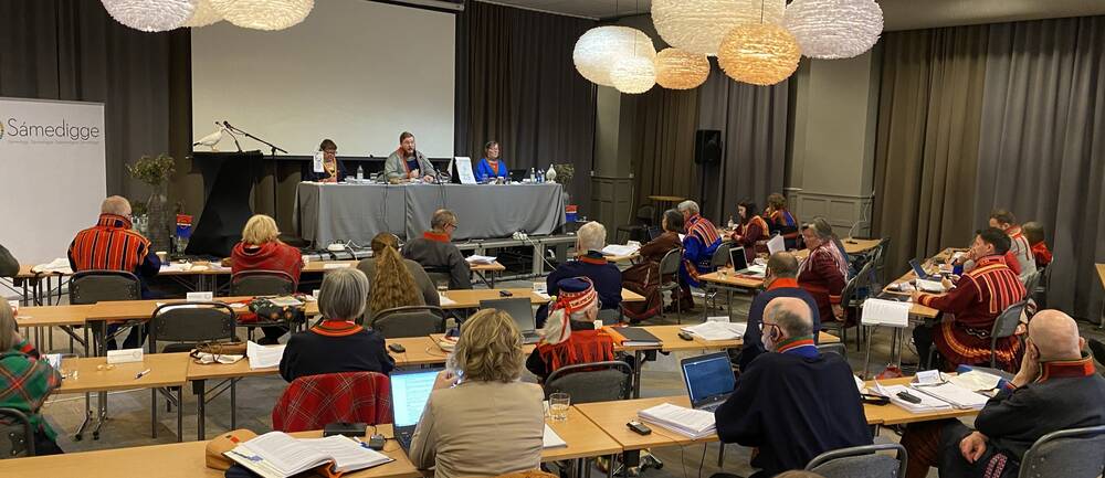 Sista plenumsdagen i Arvidsjaur beslutade Sametinget att återremittera frågan om samebyarnas interna organisering.
