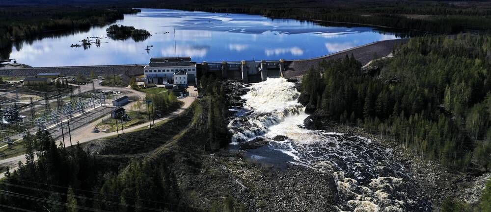 Vattenkraftverket Laforsen utanför Kårböle. Vattnet är en del av Ljusnan.