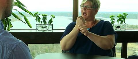Åsa Henningsson berättar om ett allt vanligare begrepp i dövvärlden
