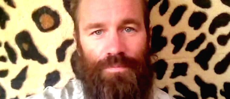 I en video vädjar kidnappade Johan Gustafsson om hjälp