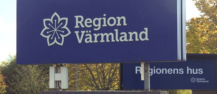 Bild på två skyltar där det står ”Region Värmland” samt ”Regionens hus”. Region Värmland bildades den 1 januari 2019 då Landstinget i Värmland, kommunalförbundet Region Värmland, Värmlandstrafik och Karlstadsbuss gick samman. 
