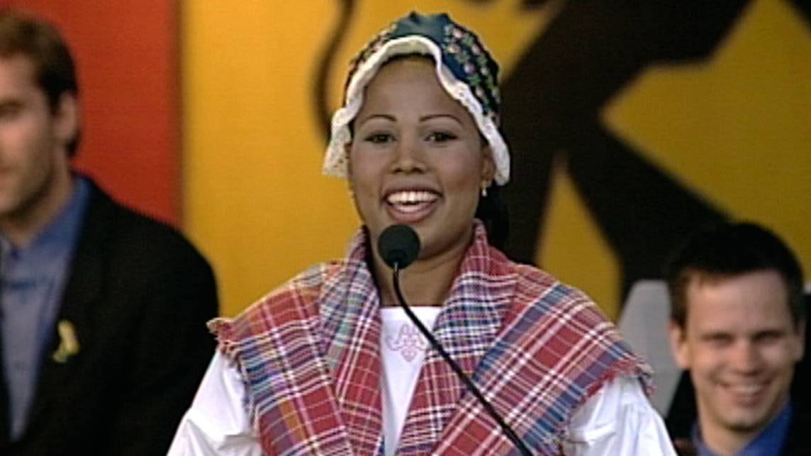 Berömda tal – Alice Bah talar på nationaldagen | SVT Play