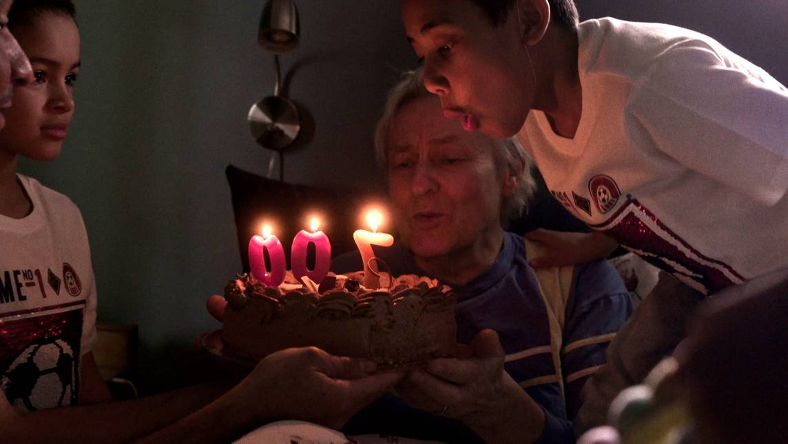 Lerin på äldreboendet – Avsnitt 1 | SVT Play