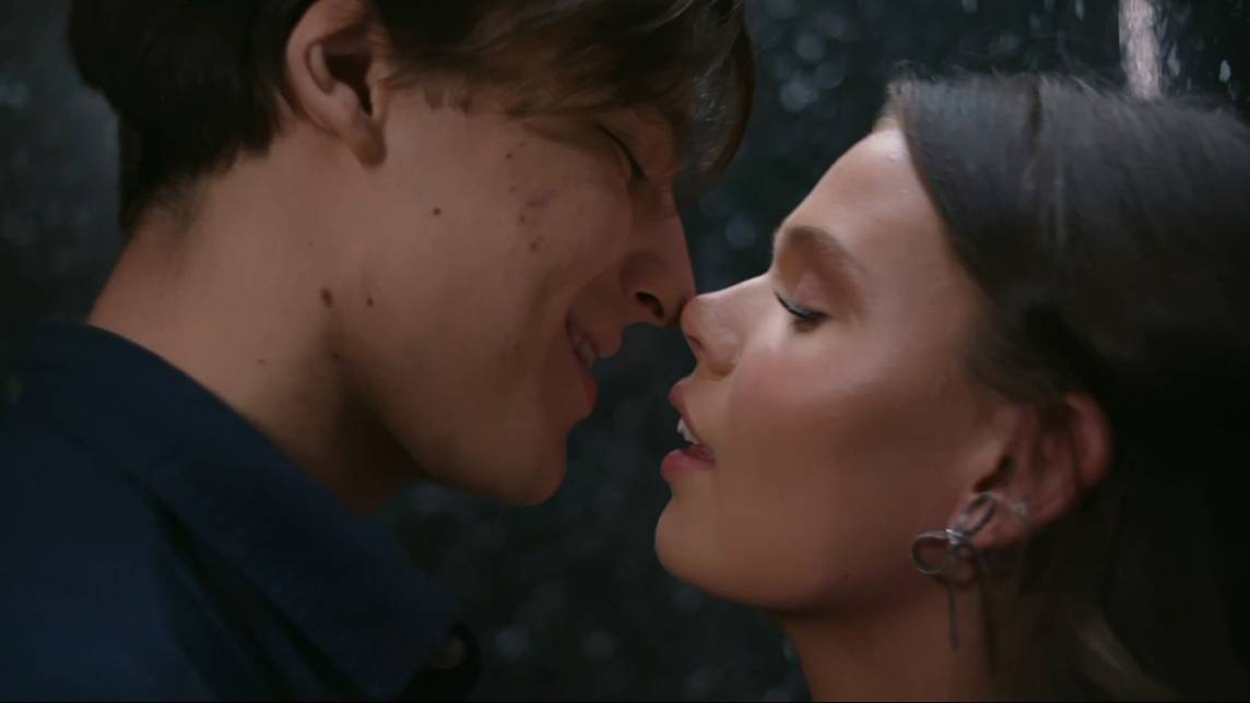 Strula – 4. Sex på toan | SVT Play