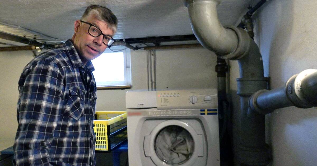 Han använder regnvatten till både toalett och tvättmaskin | SVT Nyheter