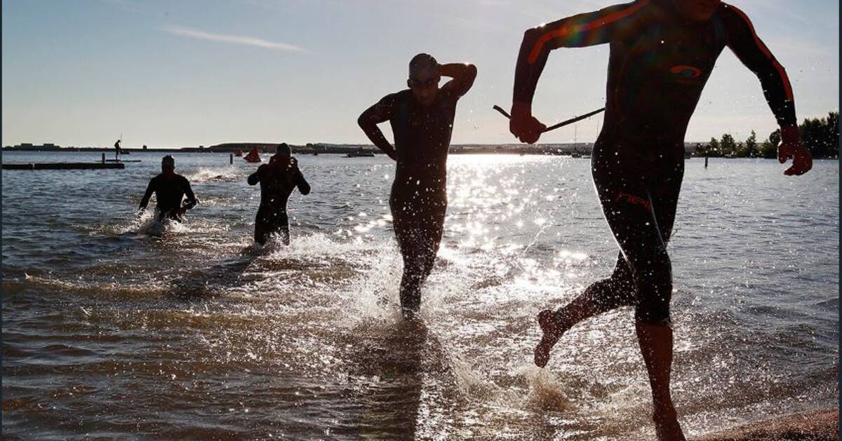 Гулять по воде. Прогулки по воде. Вода на финише. Прогулка у воды. Прогулка по воде Эд.