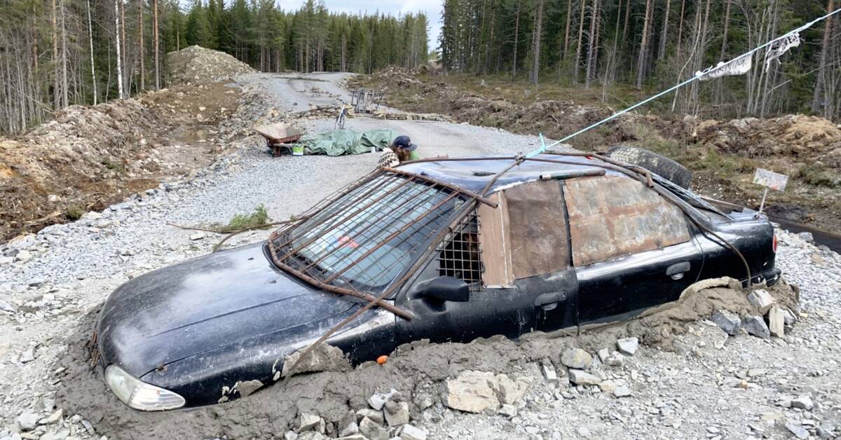 Kim tied herself to a buried car: ‘Tired of using wind power’