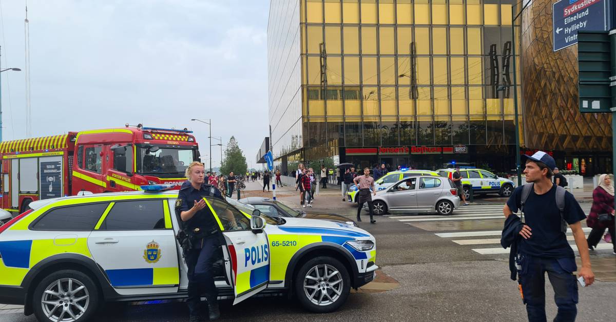 Alarm about shooting at the shopping center Emporia in Malmö Teller Report