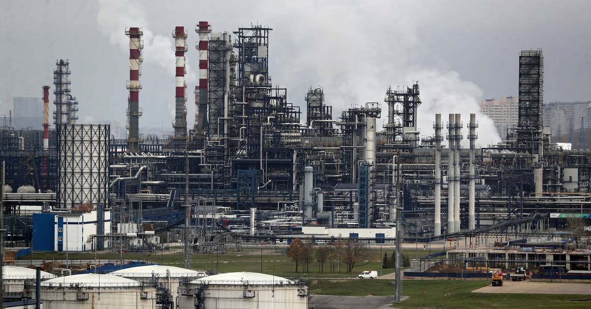 La Russia vieta le esportazioni di petrolio – verso paesi con prezzi massimi