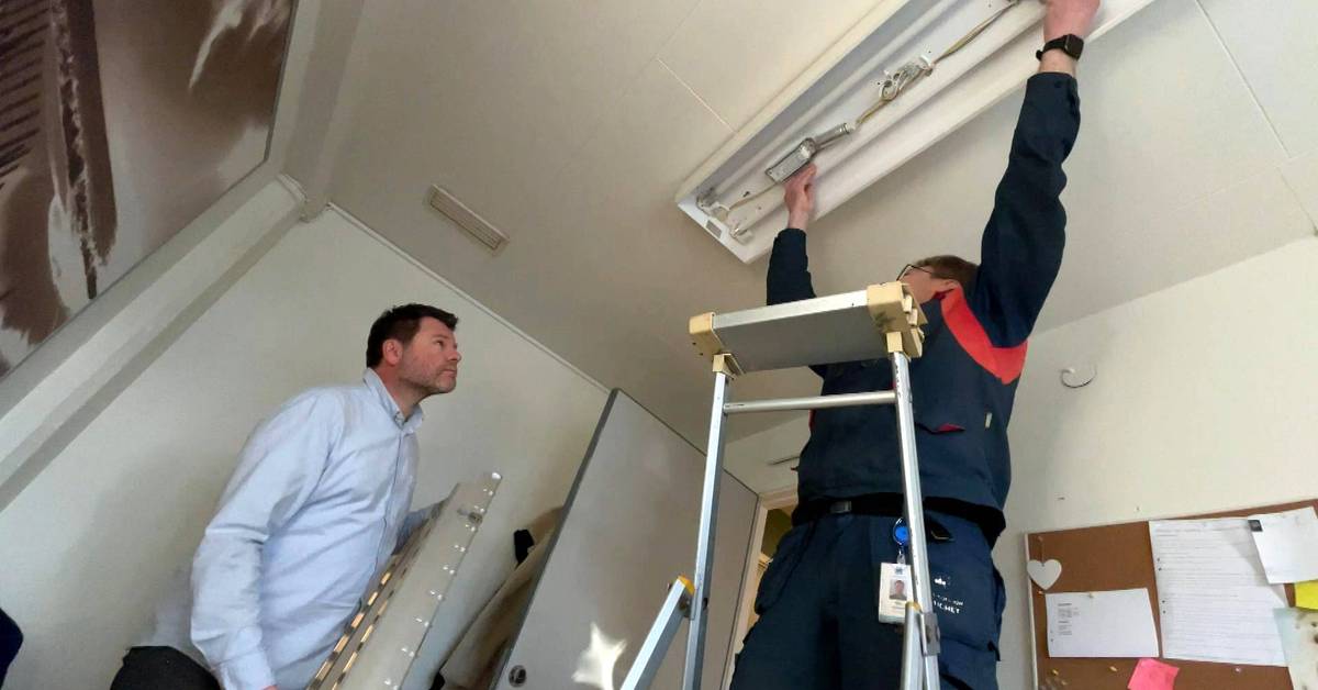 Thousands of fluorescent tubes with mercury are to be replaced in Grums