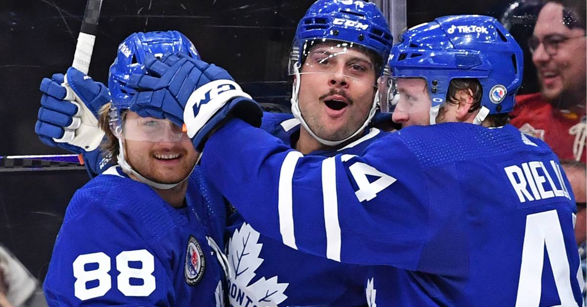 The superstar pays tribute to Nylander "A luxury to play with him