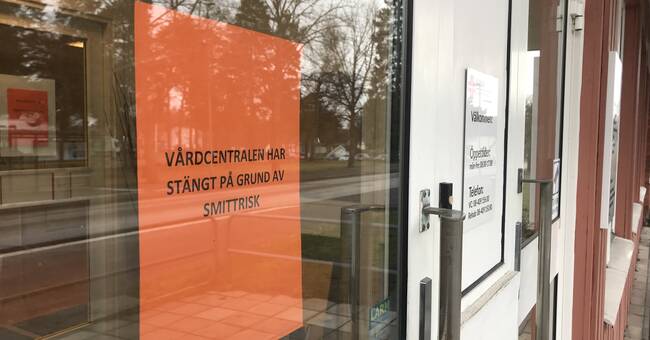 Vårdcentral i Järna utrymdes efter misstanke om coronavirus | SVT Nyheter