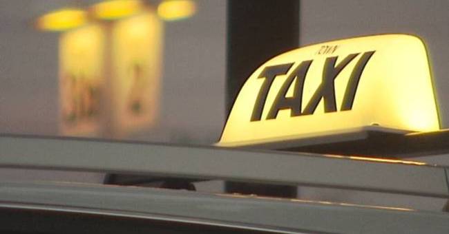 
   Patient died in taxi - doctor reported and suspended
  