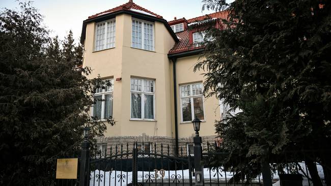 UD om hemliga vapenaffären på Nordkoreas ambassad: ”Ser allvarligt på det”