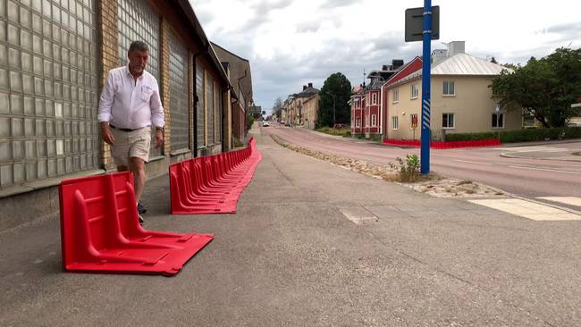 Hudiksvall förbereder sig för oväder – skyddsvallar uppe