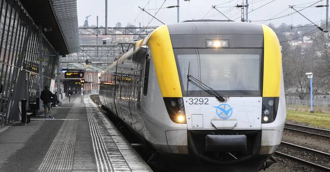 Starka vindar stoppar tågtrafik i Västra Götaland