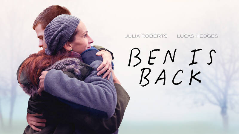 Holly (Julia Roberts) och Ben (Lucas Hedges) - Ben is back