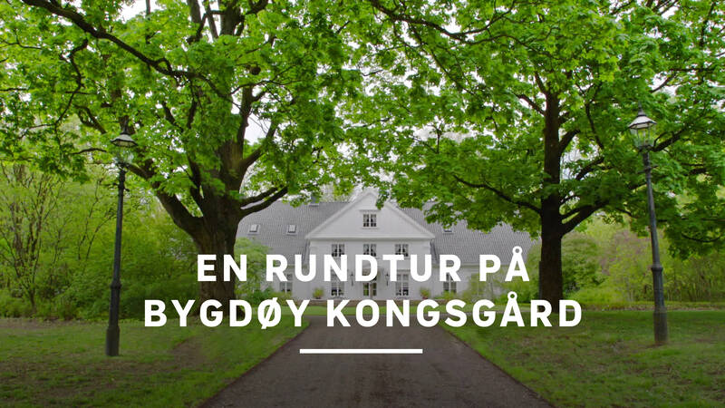 Inget var sig likt under coronapandemin våren 2020, inte heller det traditionsenliga norska nationaldagsfirandet. Norska kungaparet firade på Bygdøy kongsgård. - En rundtur på Bygdøy kongsgård