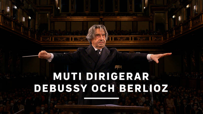 Wienerfilharmonikerna under ledning av dirigenten Riccardo Muti såg vi senast på årets första dag, vid den traditionella nyårskonserten från Wien. I den här konserten bjuder de på ett helt igenom franskt program. Debussys Nocturnes (1897-1899), tre tondikter som ofta beskrivs som impressionistiska tonmålerier. - Muti dirigerar Debussy och Berlioz